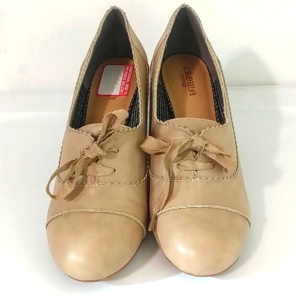 CROWN VINTAGE WEDGE HEEL ROUND TOE LACE UP PUMPS SIZE 8.5 NWT - Picture 10 of 11